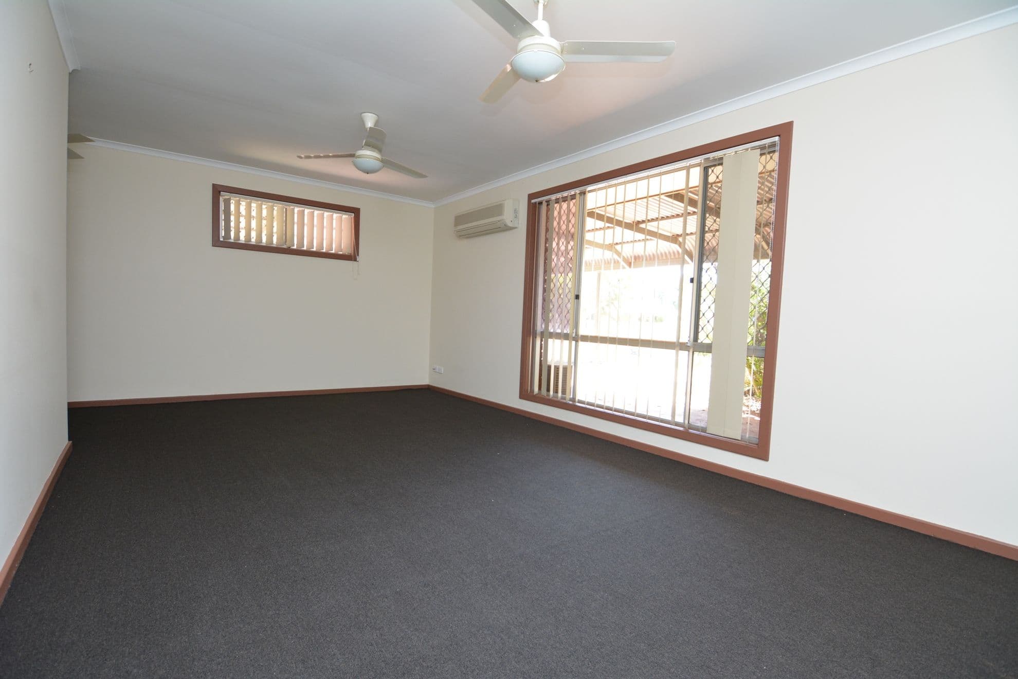 8 Castrini Crescent, Carnarvon WA 6701, Brockman - Thumbnail 4