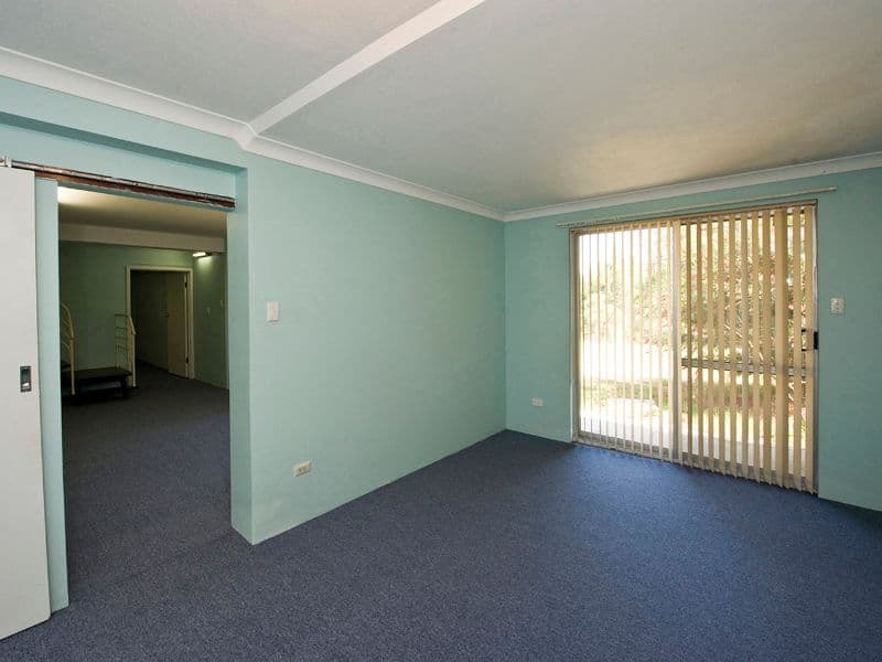 28 Watsonia Road, GOOSEBERRY HILL WA 6076, Gooseberry Hill - Thumbnail 3
