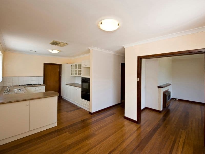28 Watsonia Road, GOOSEBERRY HILL WA 6076, Gooseberry Hill - Thumbnail 8