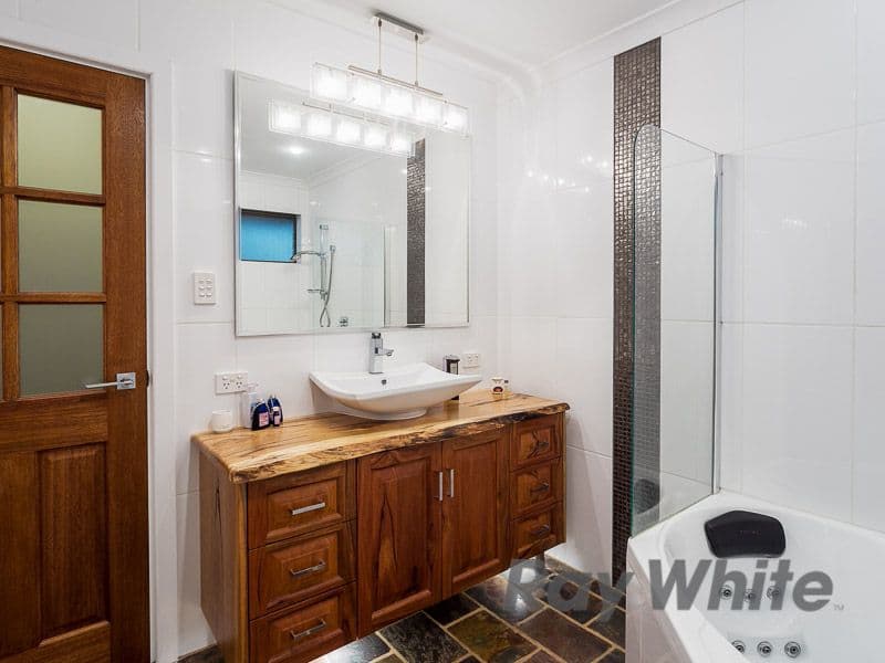 16 Buckingham Crescent, KARDINYA WA 6163, Kardinya - Thumbnail 3