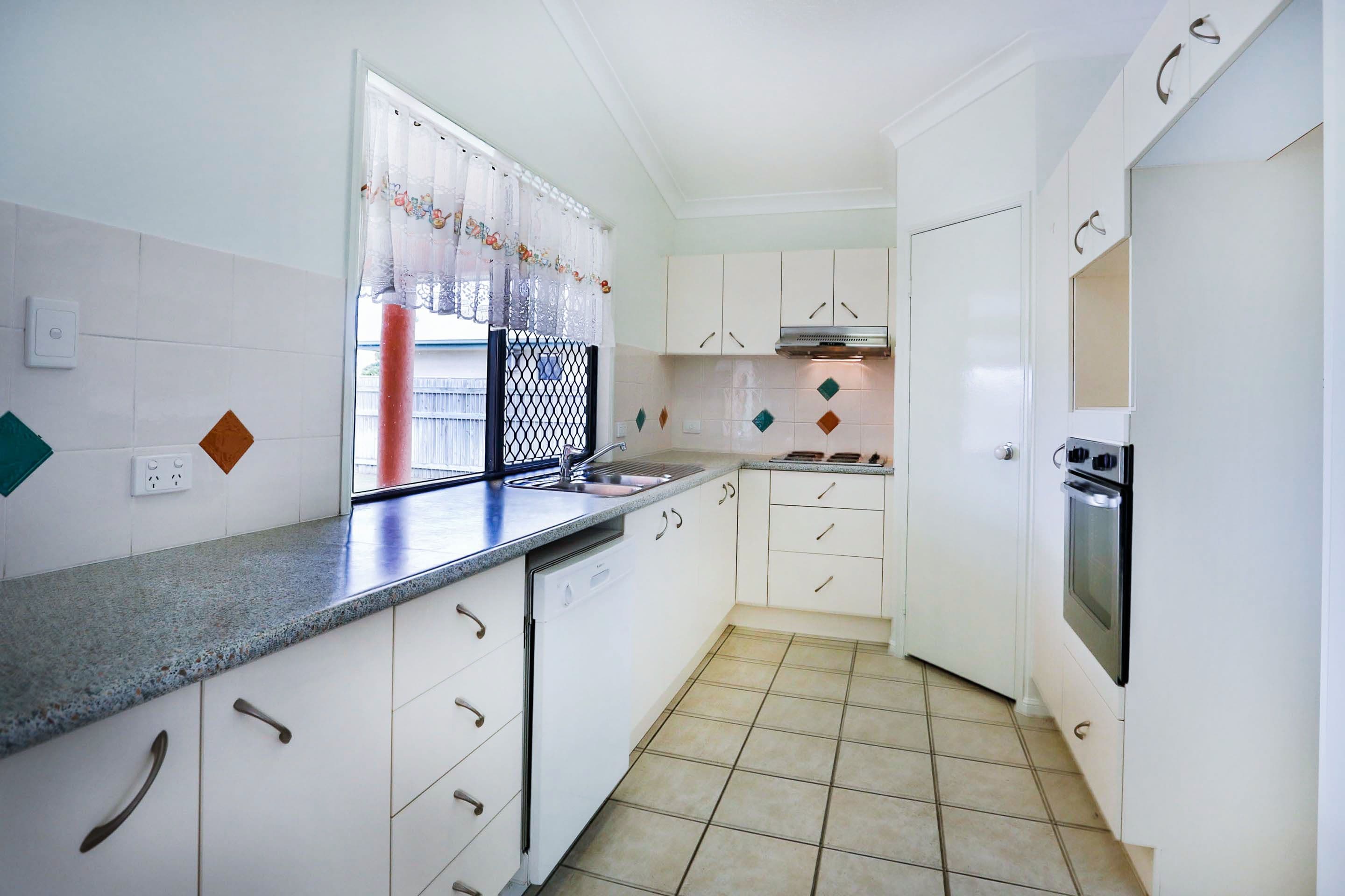 57 Bamboo Crescent, Mount Louisa QLD 4814, Mount Louisa - Thumbnail 2