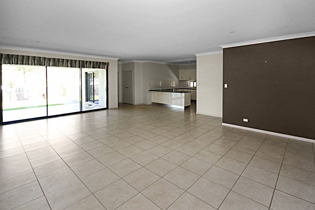 31 Scoparia Drive, Brookwater QLD 4300, Brookwater - Thumbnail 8