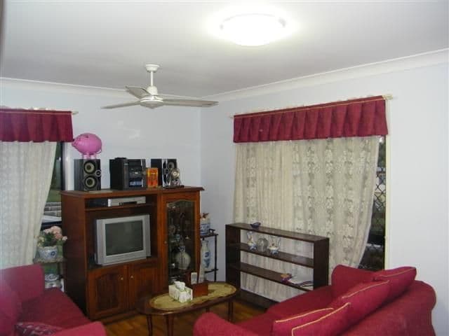 25 Penda Avenue, GLADSTONE QLD 4680, Gladstone - Thumbnail 2