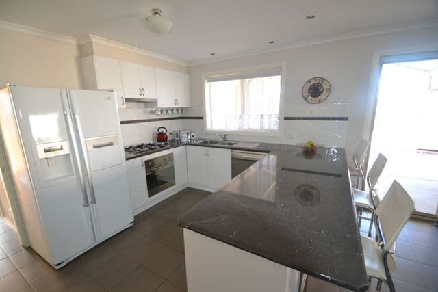 6 Grange Court, ECHUCA VIC 3564, Echuca - Thumbnail 5