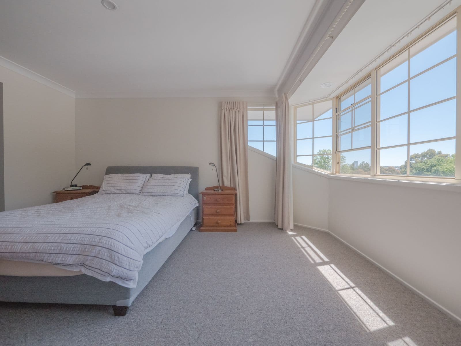 33 Bishop Crescent, Armidale - Thumbnail 2