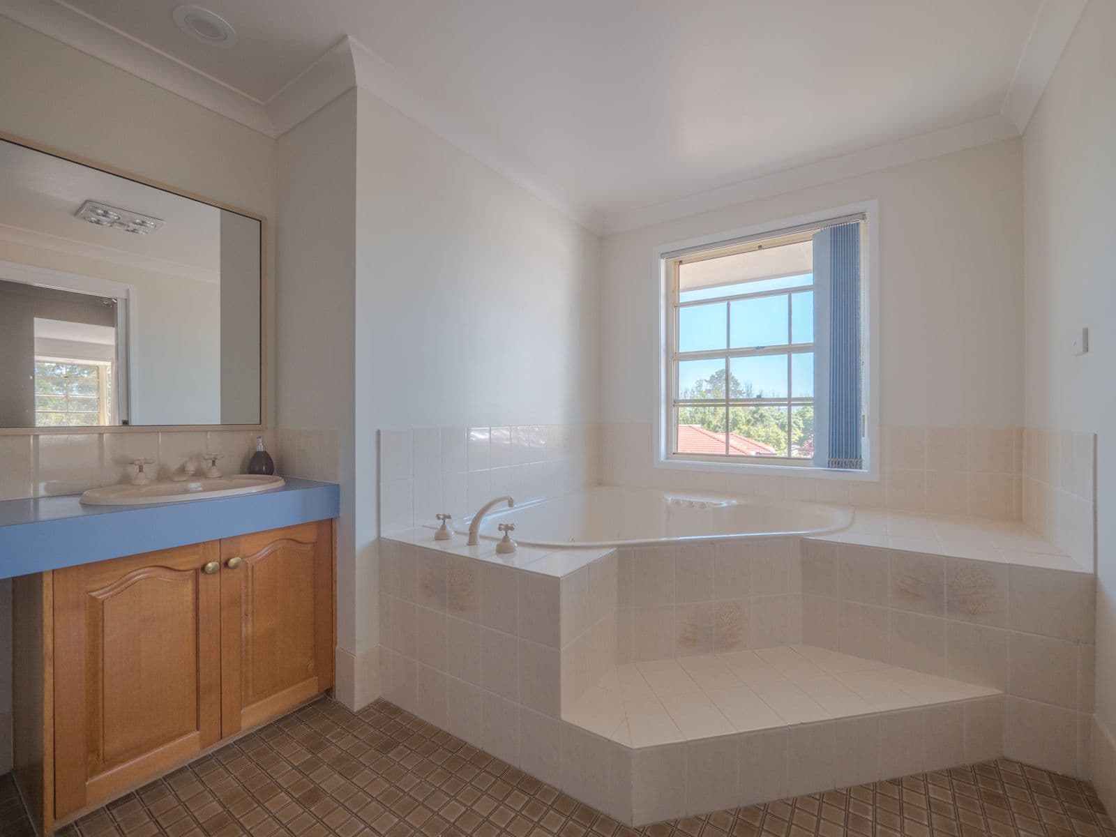 33 Bishop Crescent, Armidale - Thumbnail 4