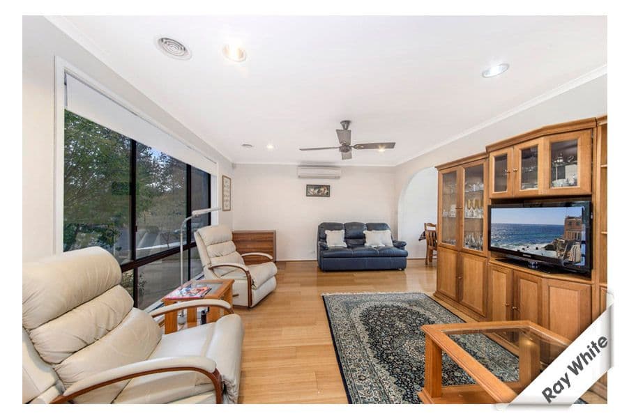 12 Beardsmore Place, Gowrie ACT 2904, Gowrie - Thumbnail 2