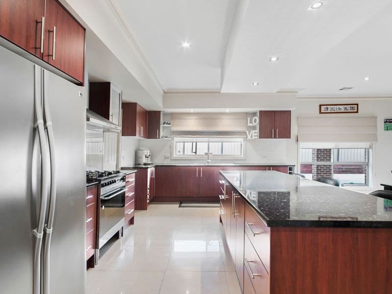 3 Terrington Place, Melton West VIC 3337, Melton West - Thumbnail 2
