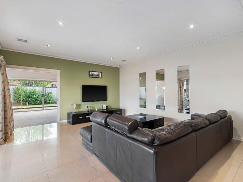 3 Terrington Place, Melton West VIC 3337, Melton West - Thumbnail 5