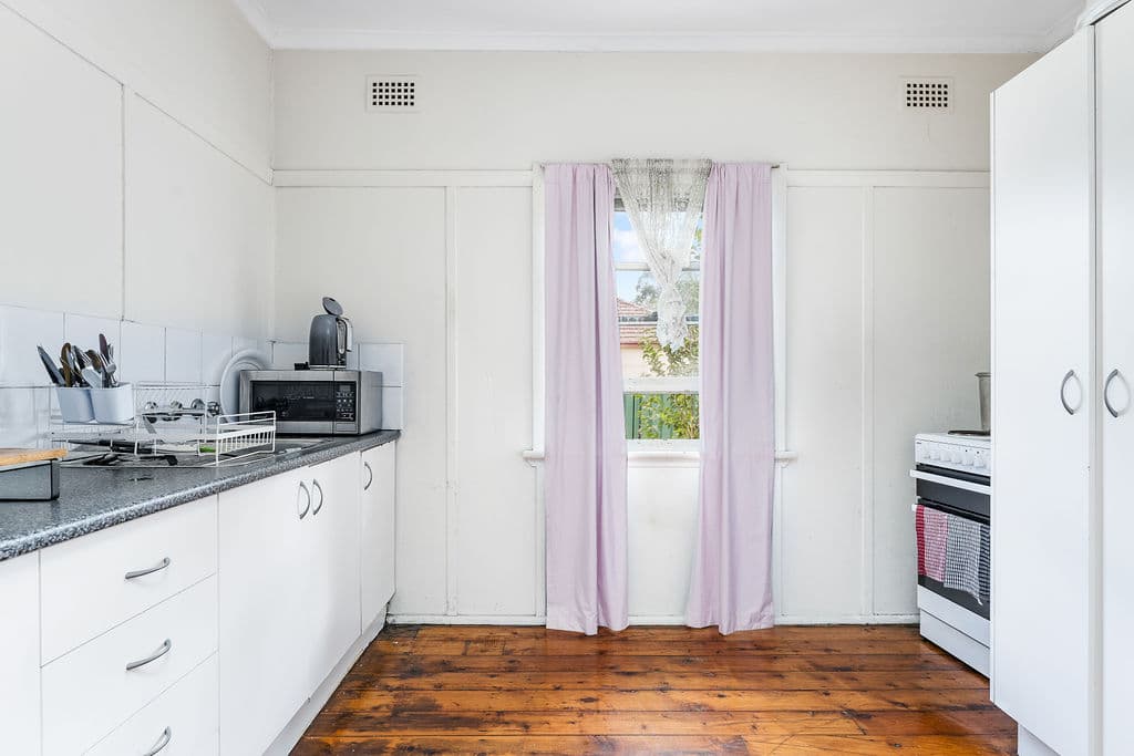 56 Moore Street, Campbelltown, NSW, 2560, Campbelltown - Thumbnail 6