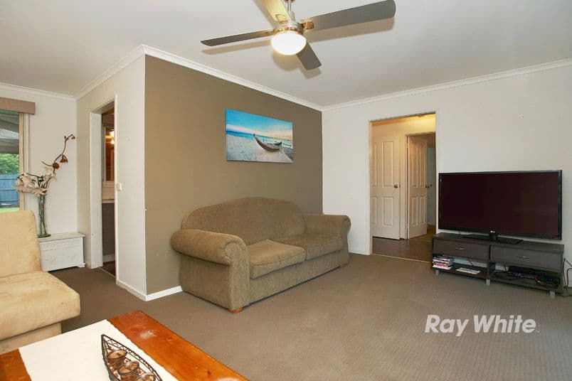 6 Jacinta Drive, CRANBOURNE WEST VIC 3977, Cranbourne West - Thumbnail 5