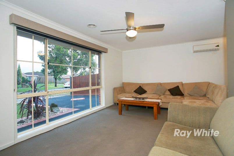 6 Jacinta Drive, CRANBOURNE WEST VIC 3977, Cranbourne West - Thumbnail 8