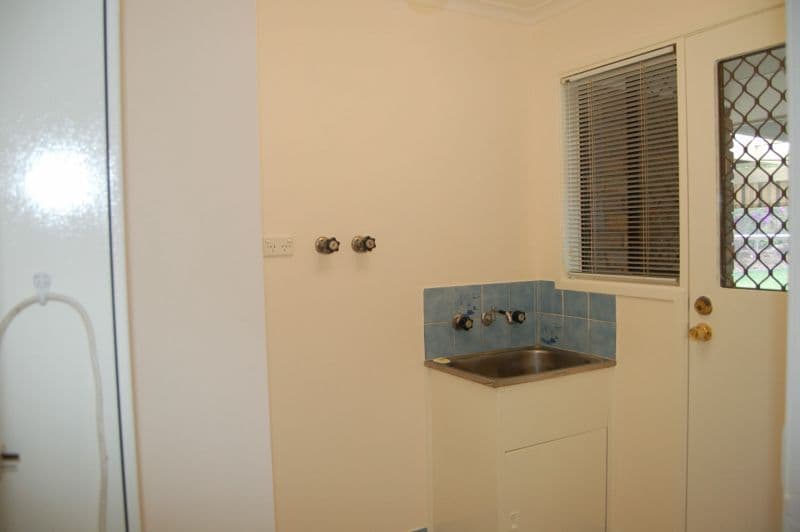 2  Kingfield Court, REGENTS PARK QLD 4118, Regents Park - Thumbnail 6