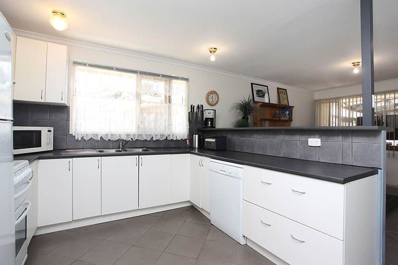 17 Bedlington Court, NOARLUNGA DOWNS SA 5168, Noarlunga Downs - Thumbnail 4