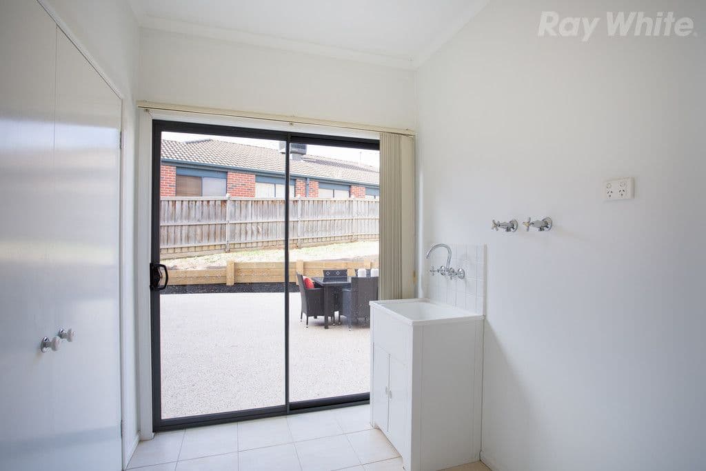 31 Tennyson Circuit, Mill Park VIC 3082, Mill Park - Thumbnail 8