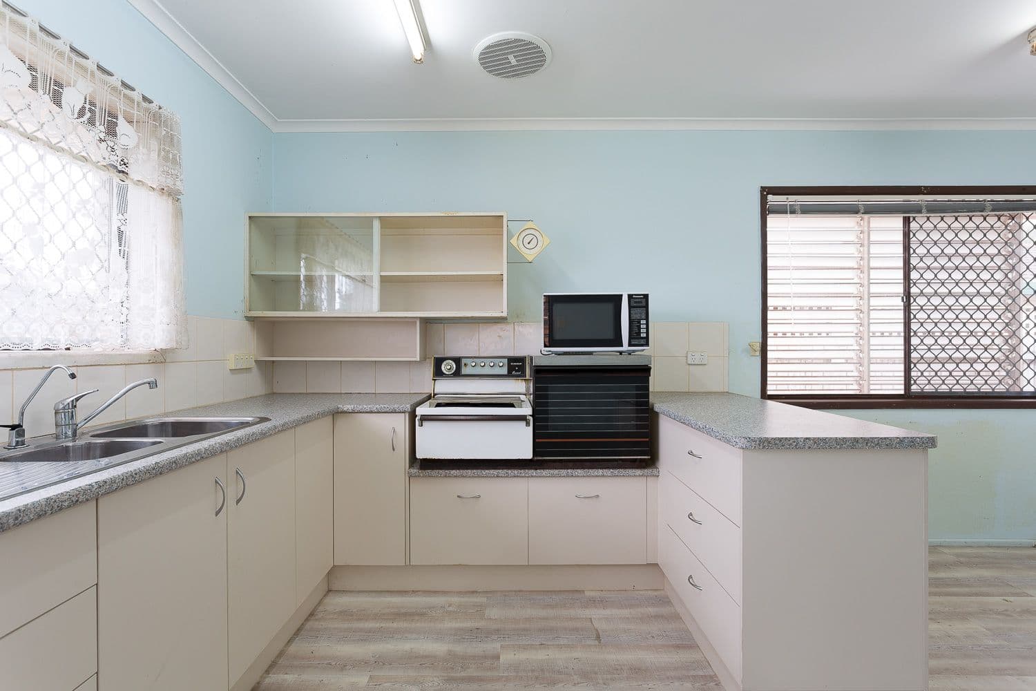 9 Dorothy Street, Kippa-Ring QLD 4021, Kippa-Ring - Thumbnail 2