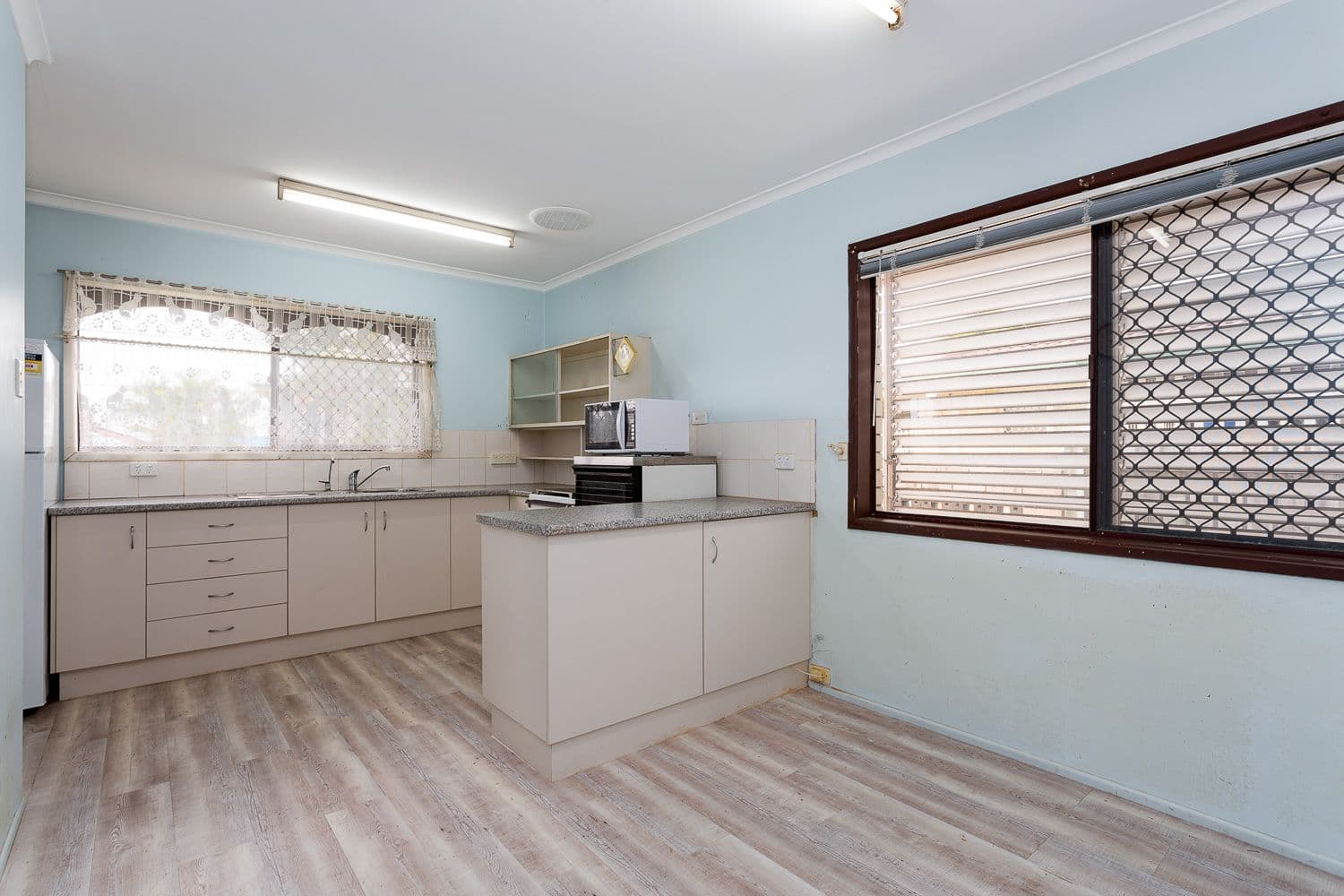 9 Dorothy Street, Kippa-Ring QLD 4021, Kippa-Ring - Thumbnail 3
