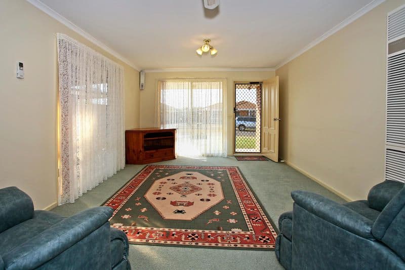 8 Bradford Street, ST ALBANS PARK VIC 3219, St Albans Park - Thumbnail 3