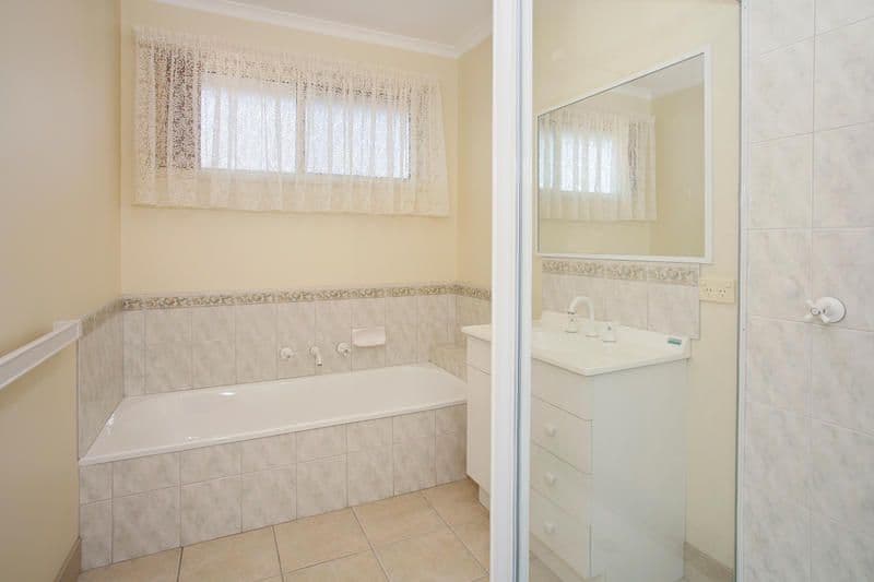 8 Bradford Street, ST ALBANS PARK VIC 3219, St Albans Park - Thumbnail 6