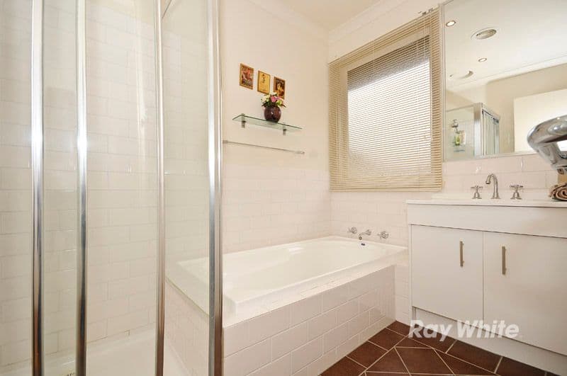4 Kirrawee Avenue, WANTIRNA SOUTH VIC 3152, Wantirna South - Thumbnail 6