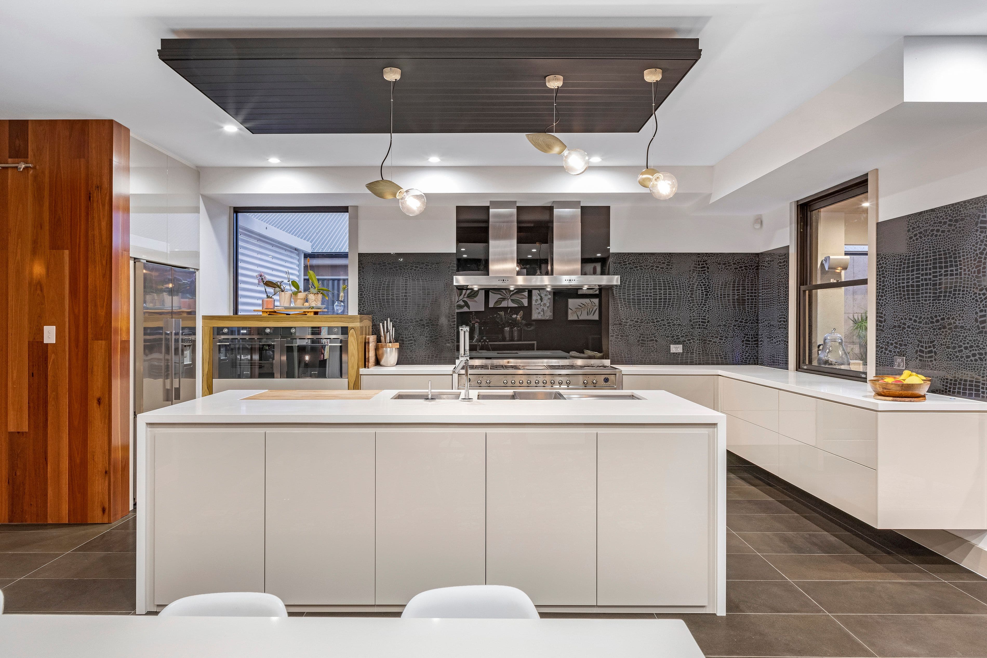 11 Kendal Avenue, Warragul, Warragul - Image 1