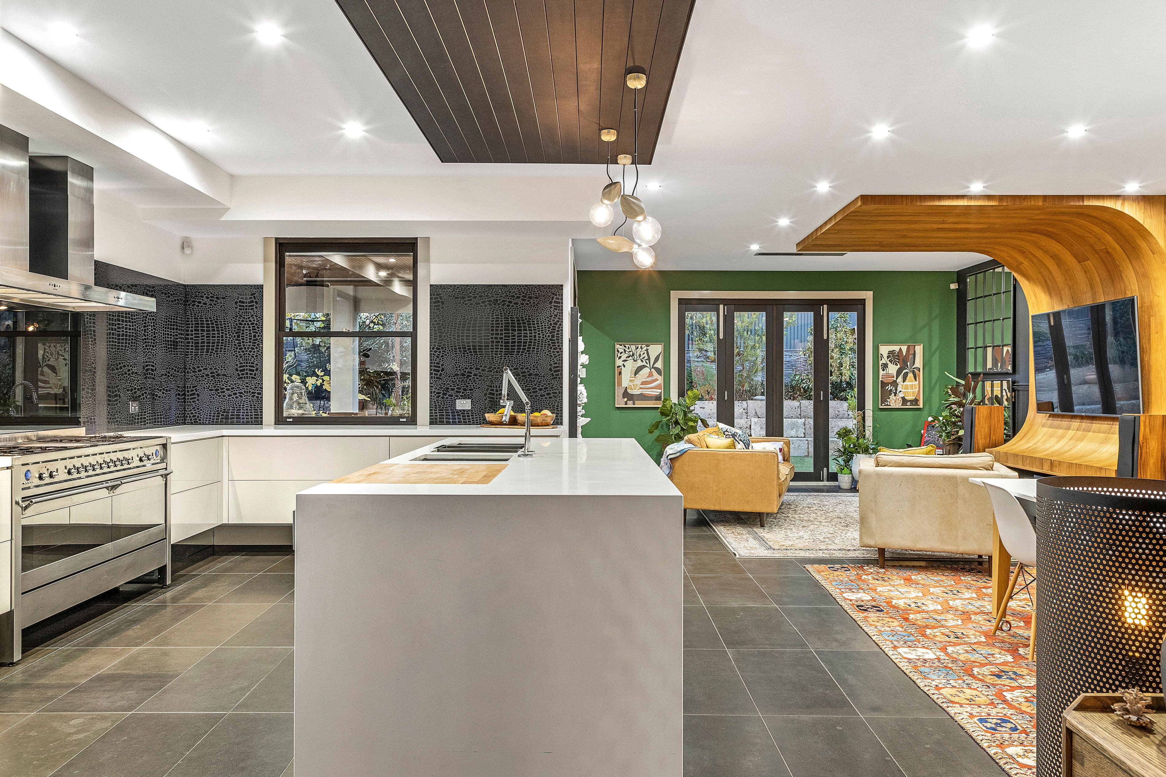 11 Kendal Avenue, Warragul, Warragul - Thumbnail 2
