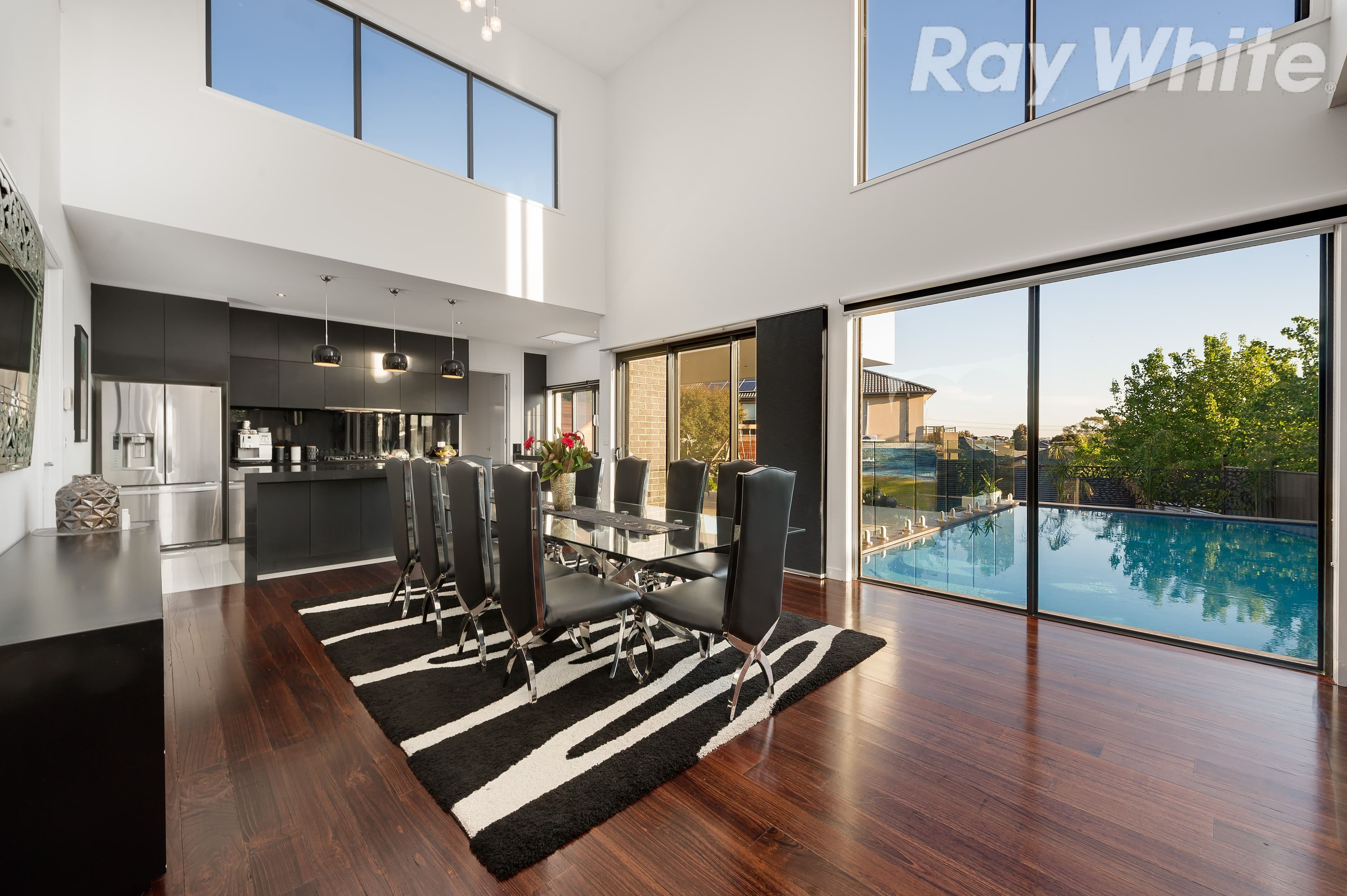 18 Bloomfield Drive, South Morang VIC 3752, South Morang - Thumbnail 2