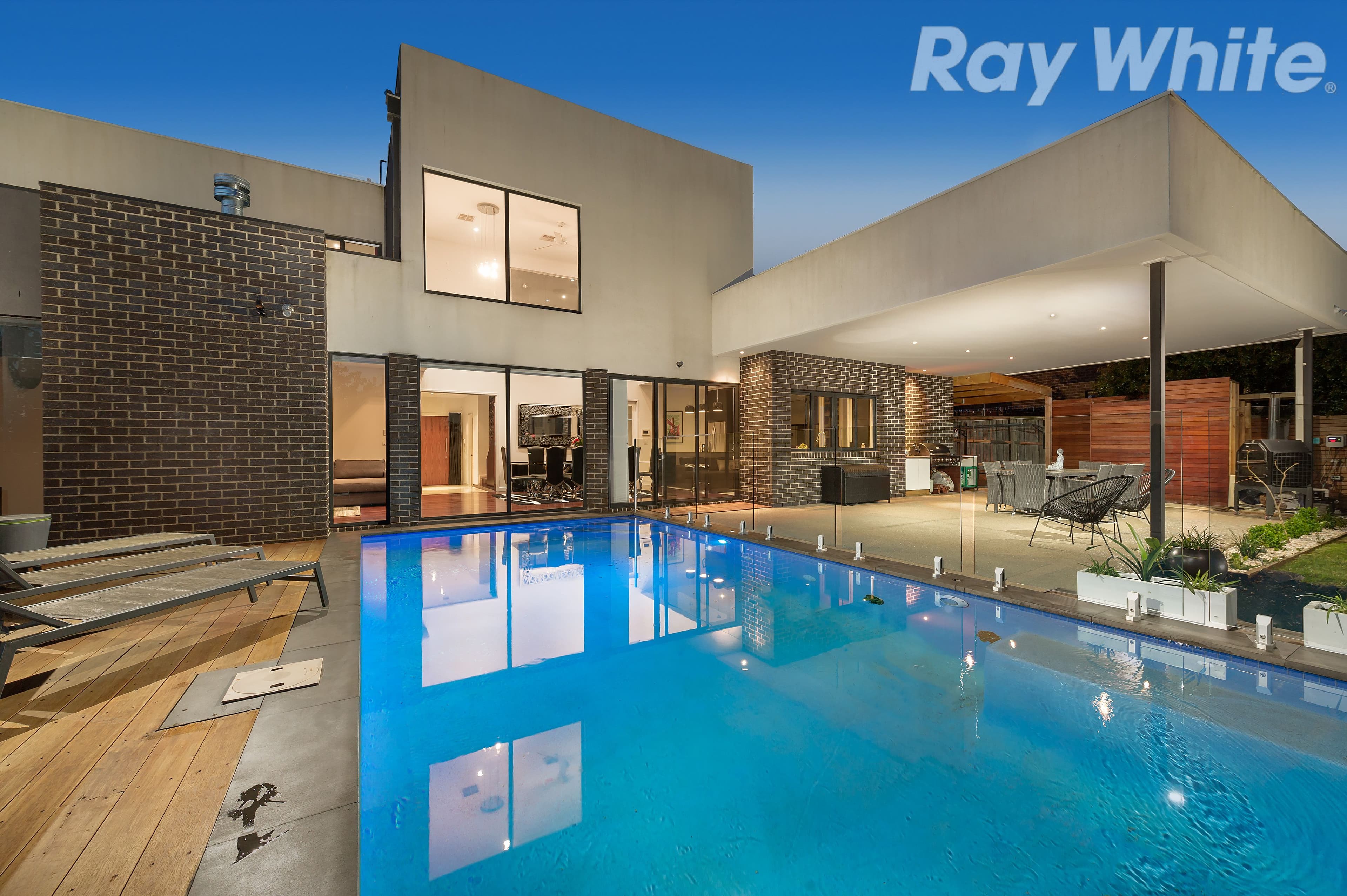 18 Bloomfield Drive, South Morang VIC 3752, South Morang - Thumbnail 3