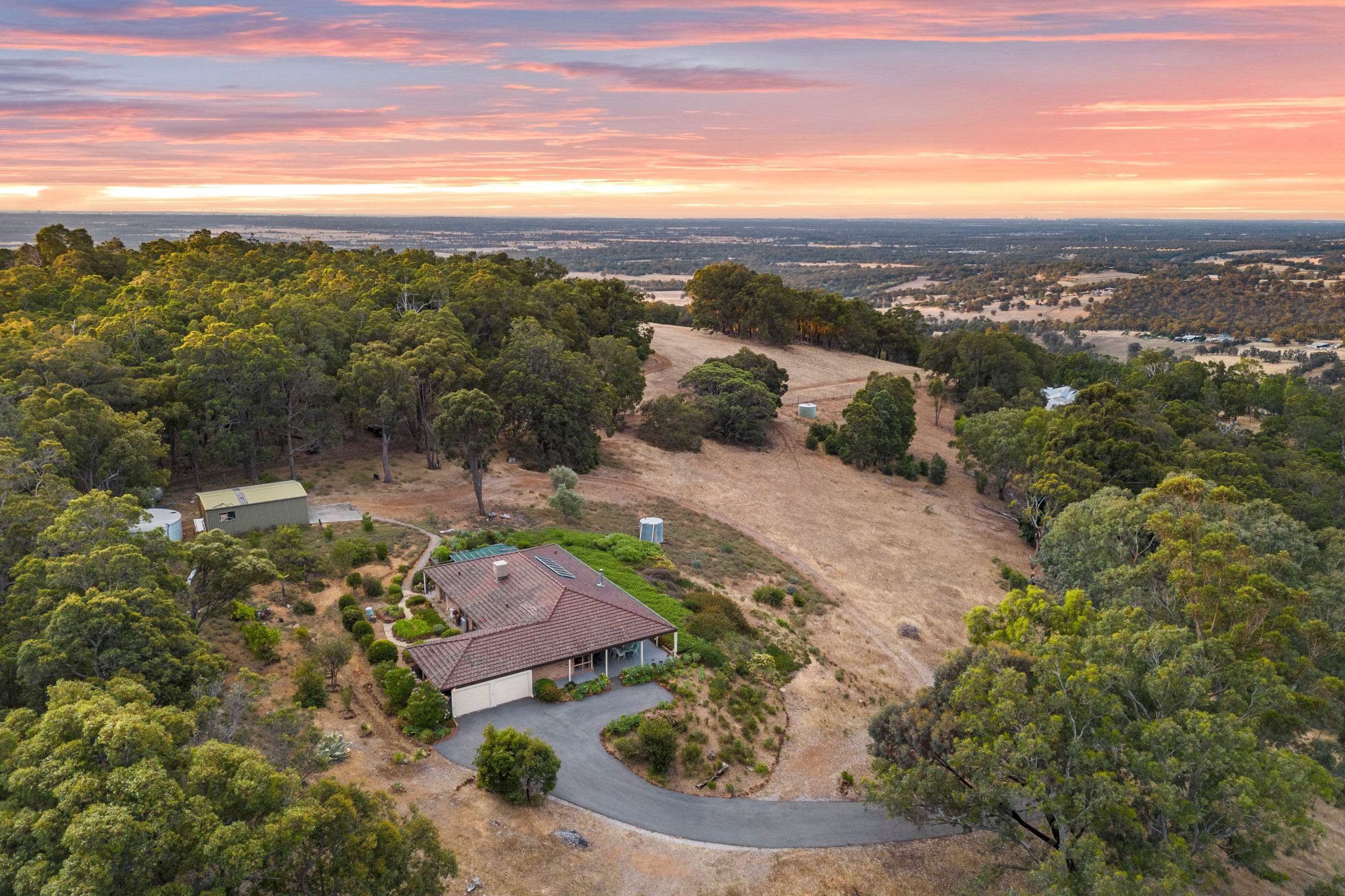 67 Jarrahglen Rise, Jarrahdale WA 6124, Jarrahdale - Thumbnail 2