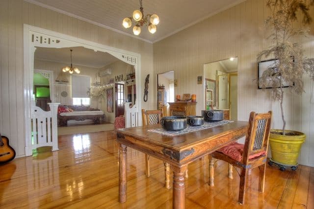 10 SHELLEY Street, BRASSALL QLD 4305, Brassall - Thumbnail 3