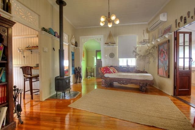 10 SHELLEY Street, BRASSALL QLD 4305, Brassall - Thumbnail 5
