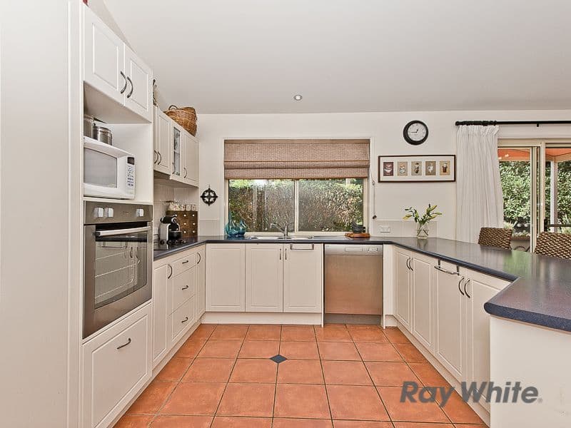 5 Montclare Court, CASHMERE QLD 4500, Cashmere - Thumbnail 5