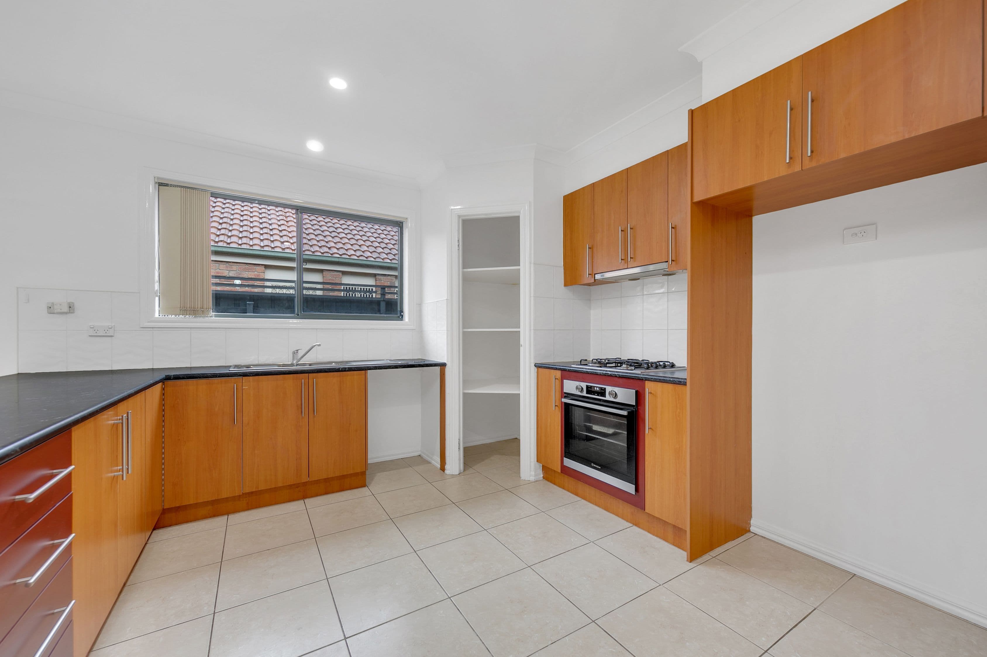 28 Stafford Road, South Morang VIC 3752, South Morang - Thumbnail 2