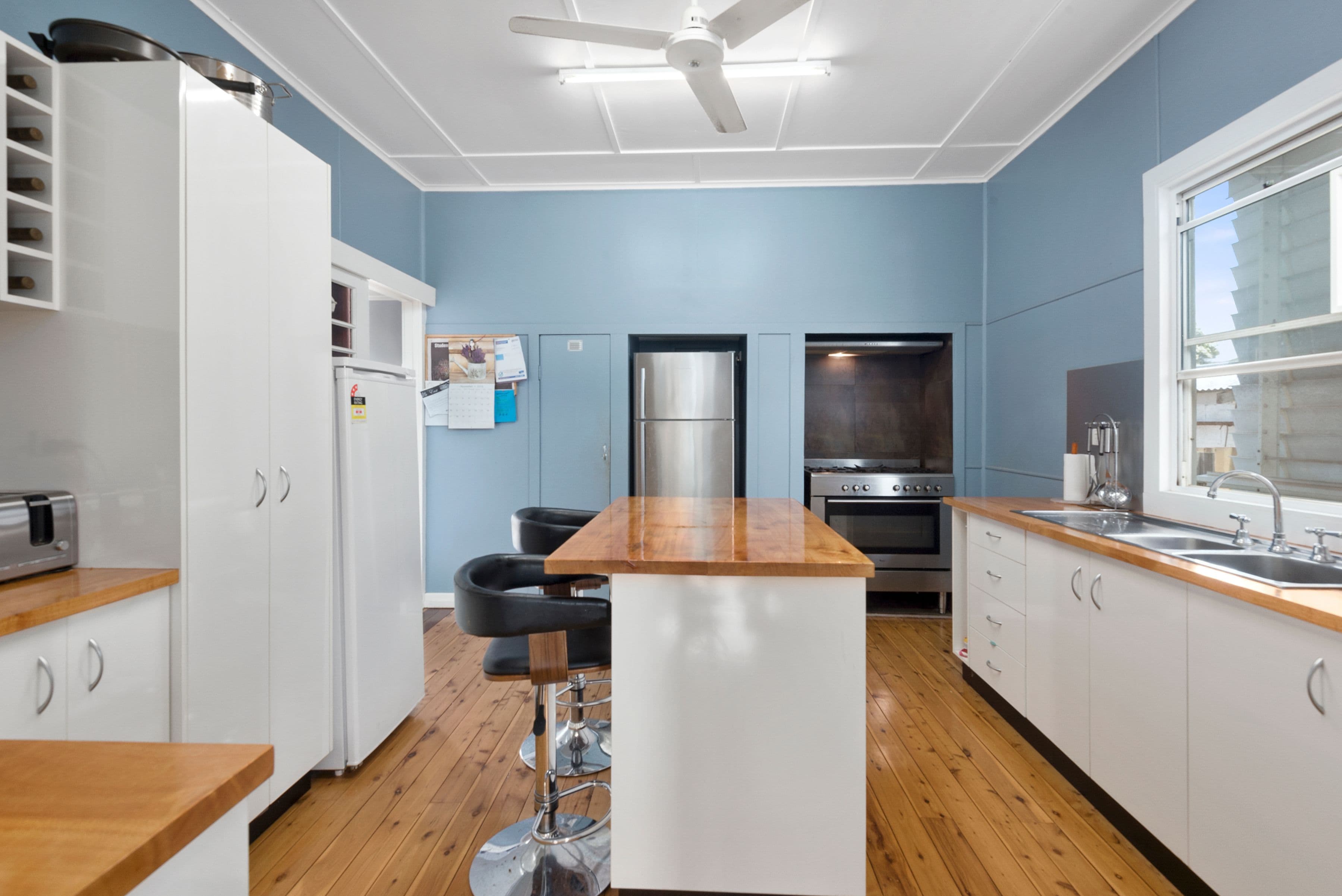 34 Henderson Street, Newtown QLD 4350, Newtown - Thumbnail 2