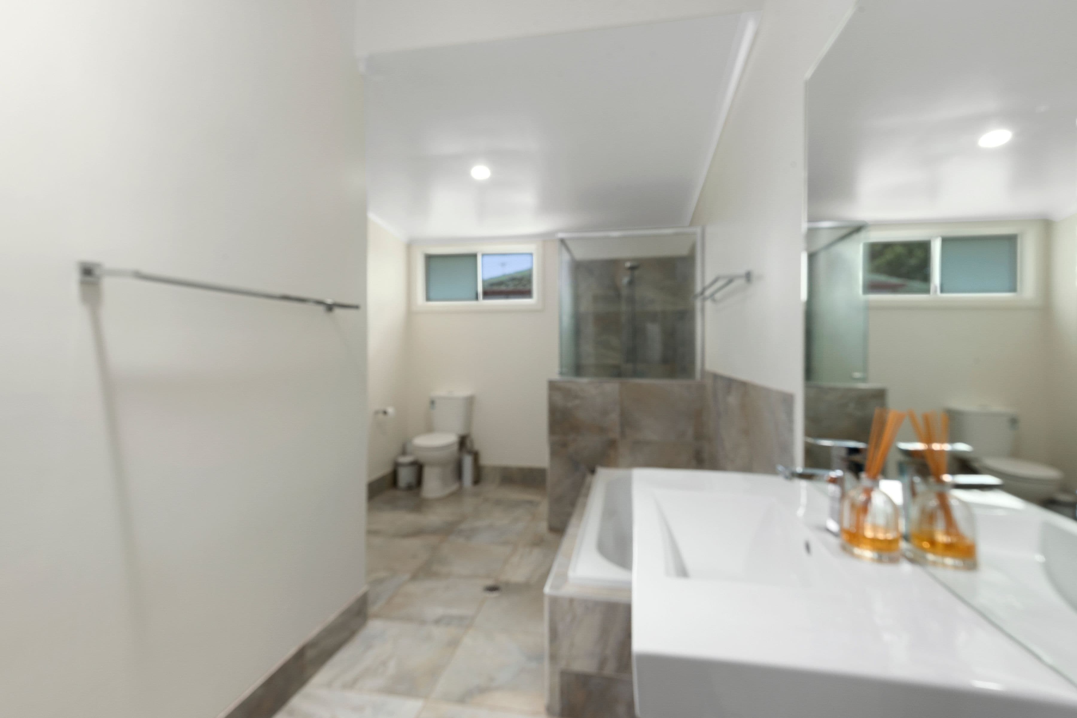 34 Henderson Street, Newtown QLD 4350, Newtown - Thumbnail 4