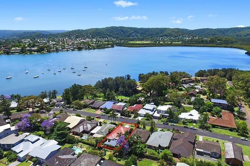 11 Asca Drive, Green Point - Image 1