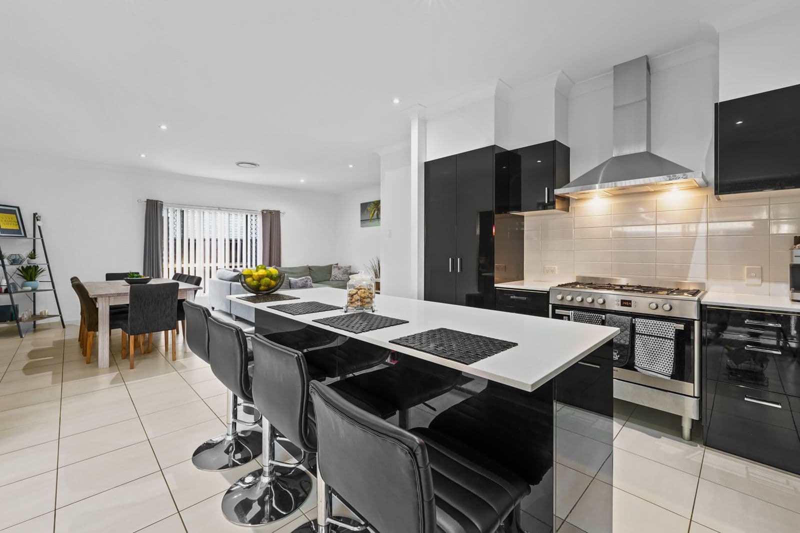 38 Honeyeater Crescent, Dakabin QLD 4503, Dakabin - Thumbnail 5