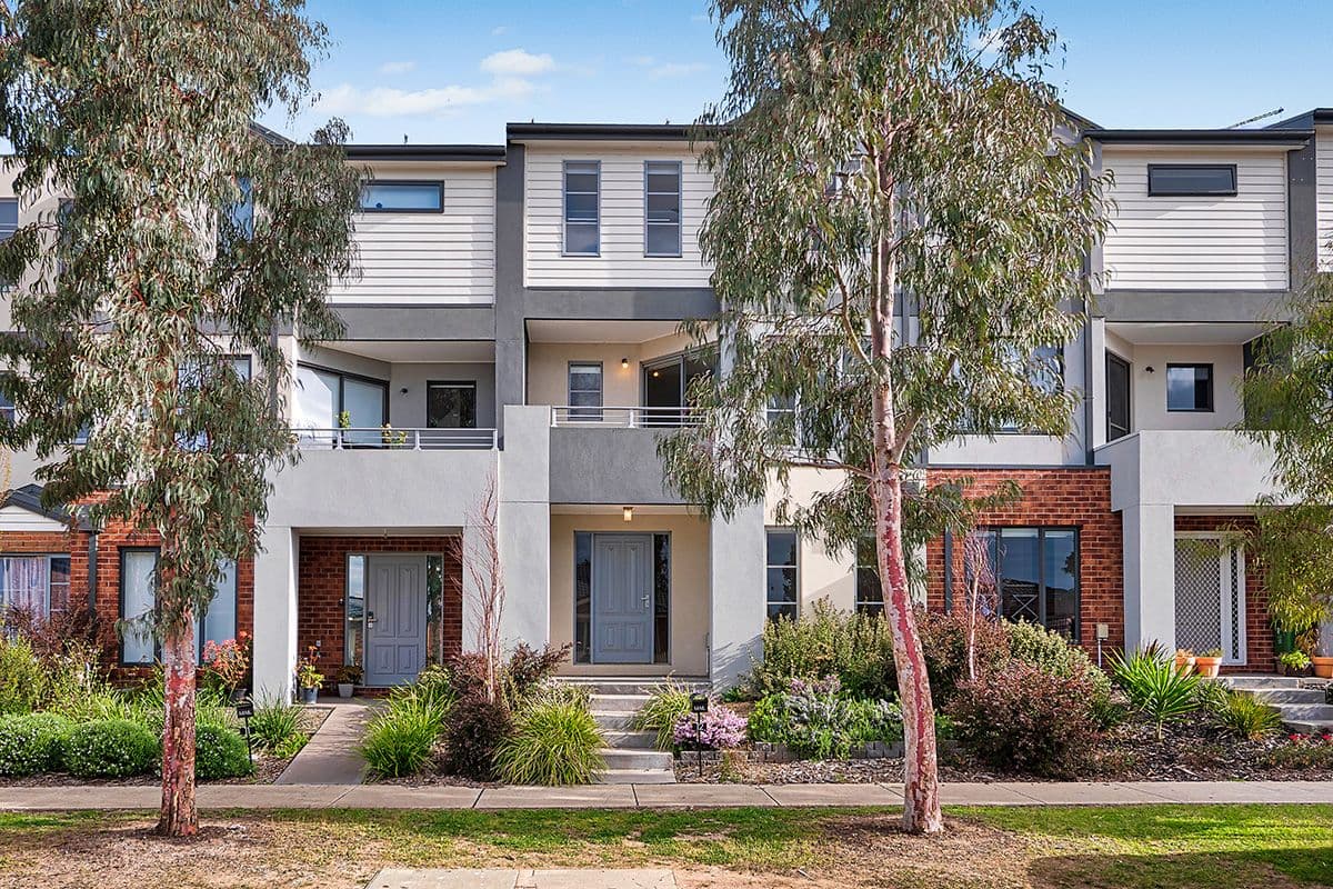10 Mickleham Drive, Cranbourne North VIC 3977, Cranbourne North - Image 1