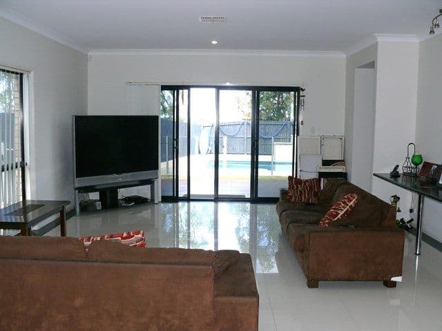 1 Yarama Court, UPPER COOMERA QLD 4209, Upper Coomera - Thumbnail 5