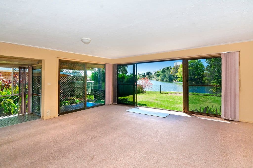 15 Tahiti Avenue, PALM BEACH QLD 4221, Palm Beach - Thumbnail 2