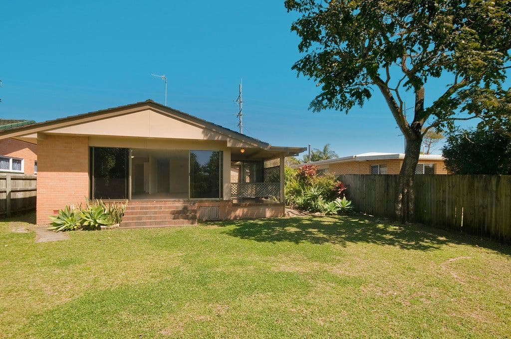 15 Tahiti Avenue, PALM BEACH QLD 4221, Palm Beach - Thumbnail 5