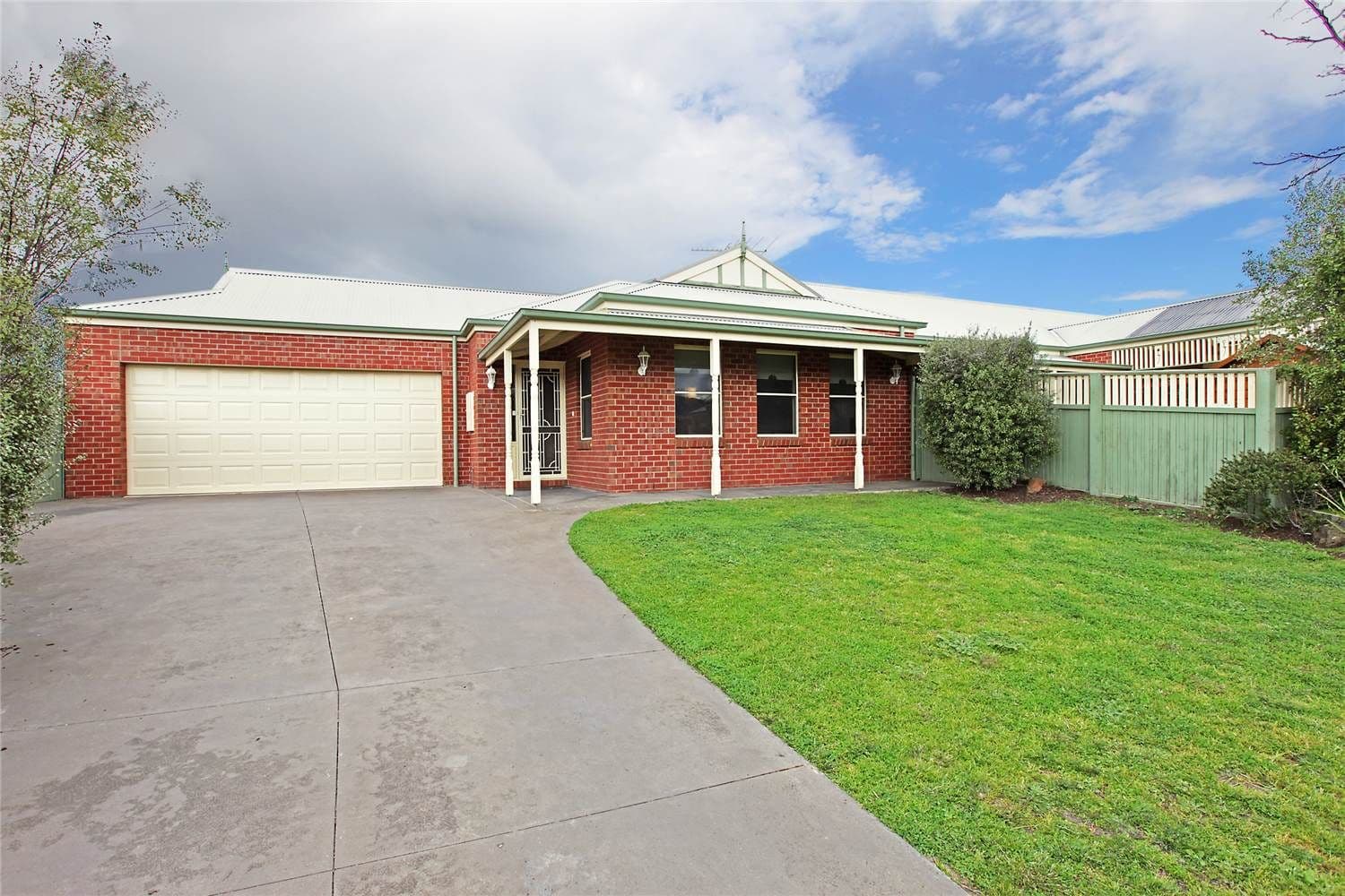 23 Pineview Court, LARA VIC 3212, Lara - Thumbnail 2