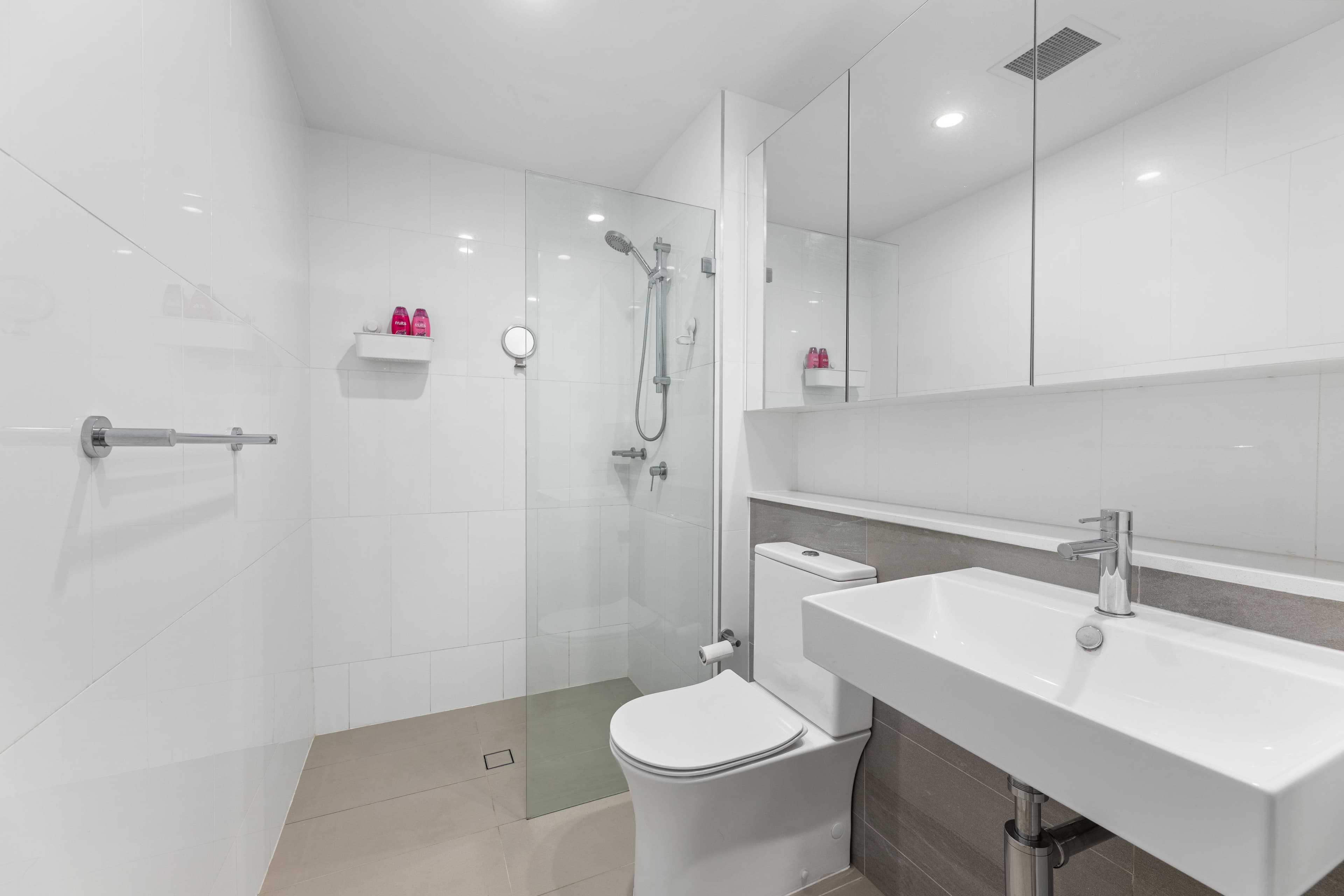 42 Pinnacle Street, Miranda NSW 2228, Miranda - Thumbnail 3