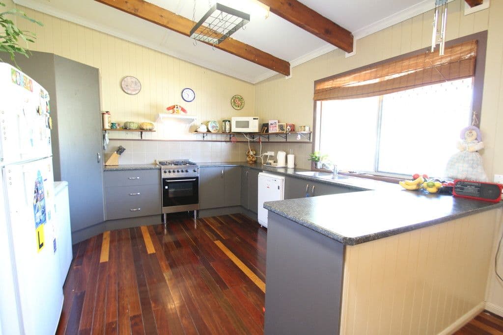 2 Glencoe Road, Kingsthorpe QLD 4400, Kingsthorpe - Thumbnail 3