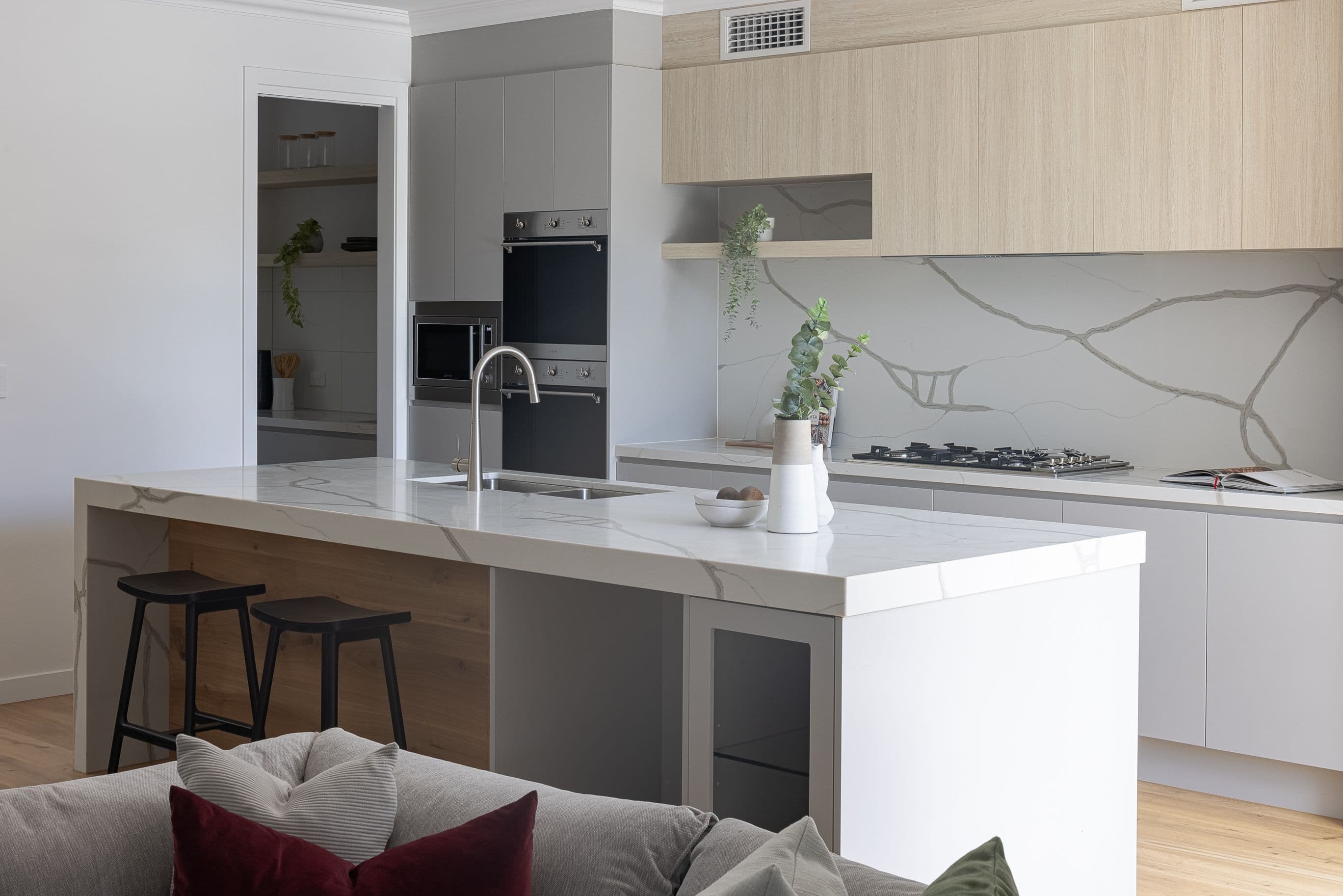 68 Longfellow Street, Norman Park QLD 4170, Norman Park - Thumbnail 2