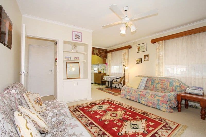 6 Normanby Street, HUGHESDALE VIC 3166, Hughesdale - Thumbnail 2