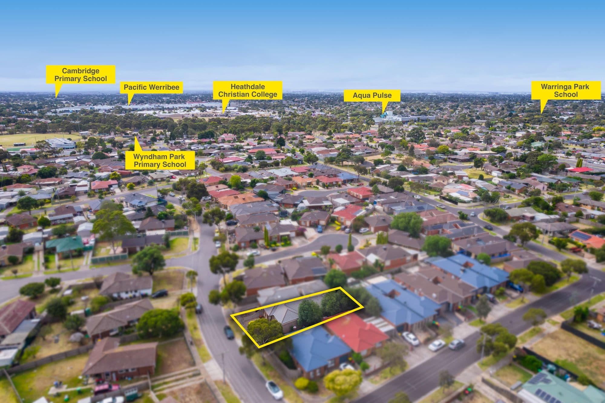 4 Falcon Street, Werribee VIC 3030, Werribee - Thumbnail 2