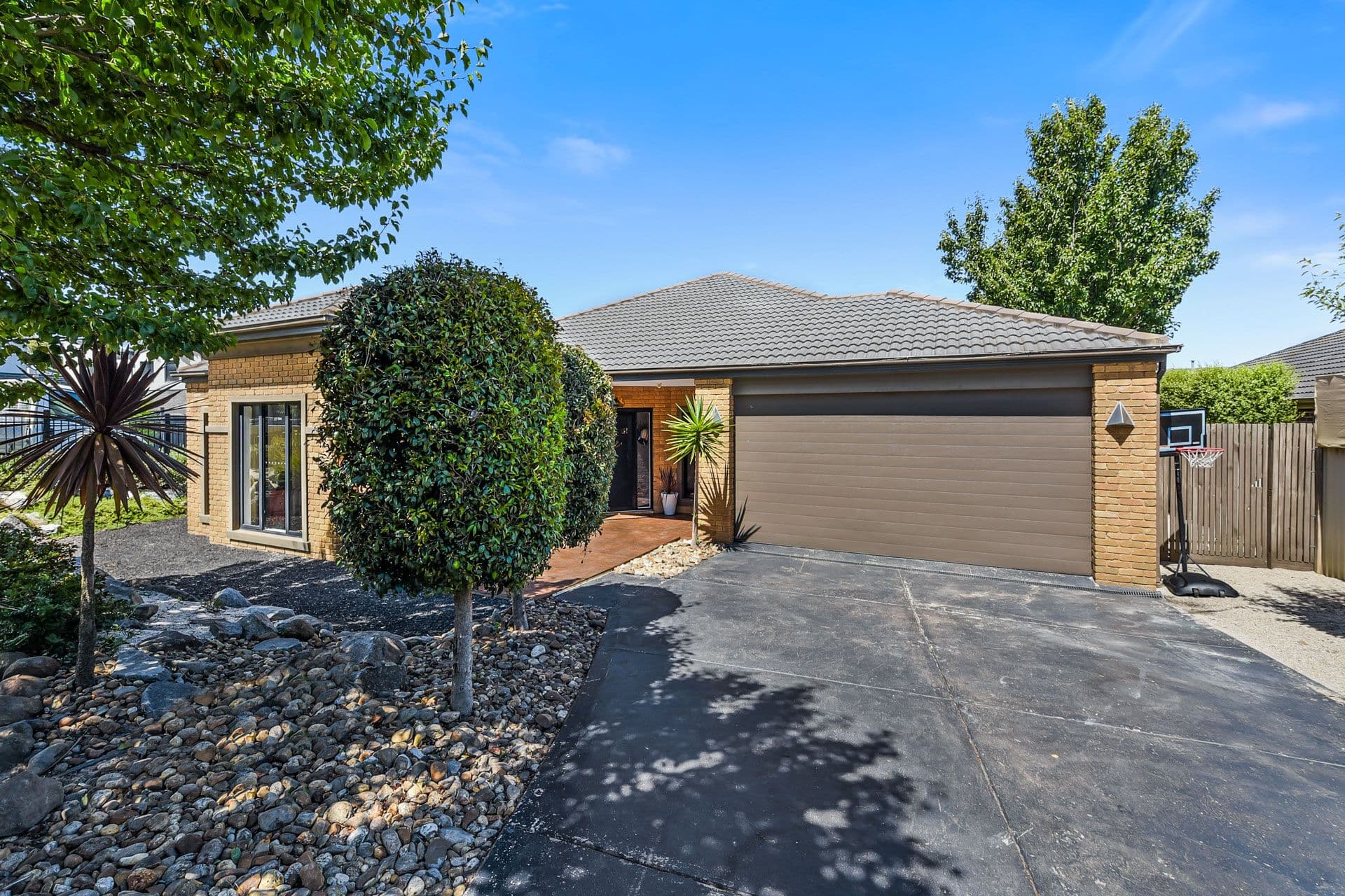 23 Murchison Link, Pakenham VIC 3810, Pakenham - Thumbnail 2