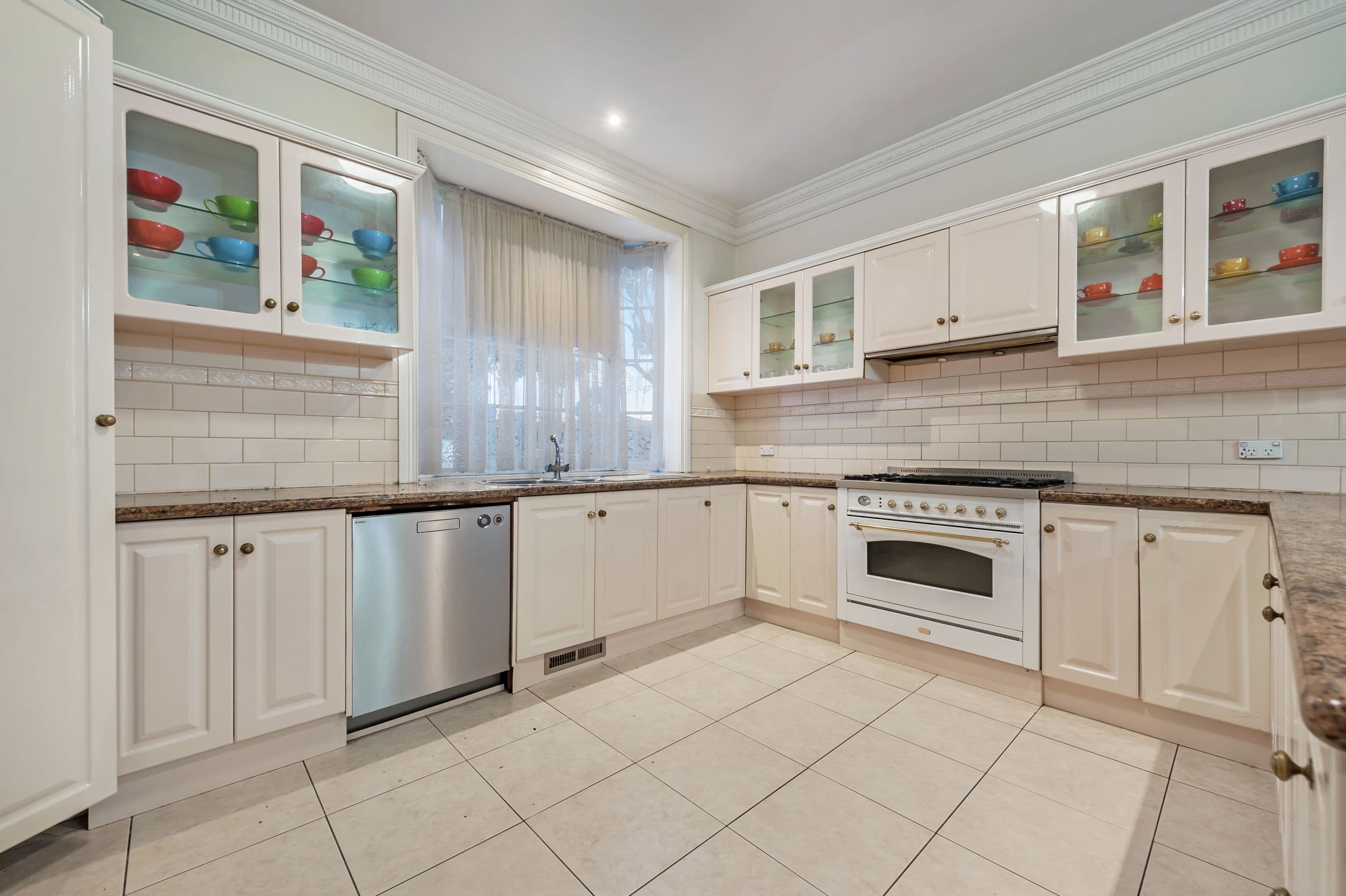 16 Pickersgill Crescent, Roxburgh Park VIC 3064, Roxburgh Park - Thumbnail 4