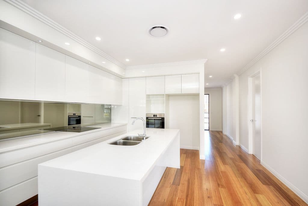 102 Stradbroke Street, Runaway Bay QLD 4216, Runaway Bay - Thumbnail 2
